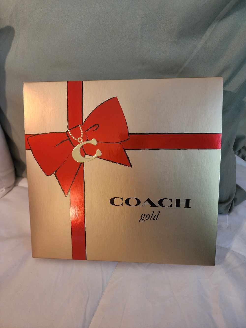 Coach Gold Gift Set - RARE - Limited Time Release - Picture 5 of 5